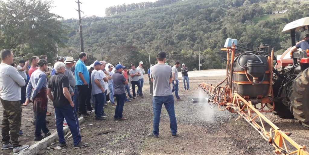 Emater realiza curso de Boas Práticas Agrícolas na Aplicação de