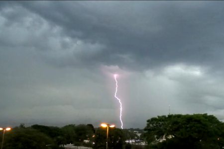 Temporal provoca estragos na região