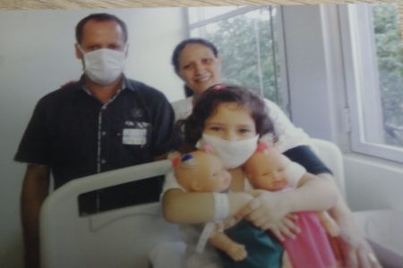 Após perder o filho, pai visita a cada  dois meses crianças com câncer