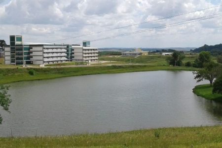 Três grandes “indústrias” chamadas universidades