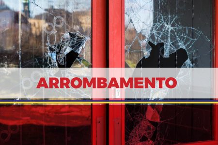 Ladrões destroem piso de moradia para invadir estabelecimento em Erechim