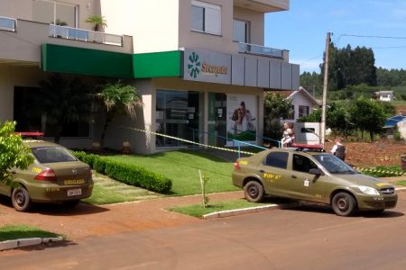 Quadrilha assalta banco em Quatro Irmãos