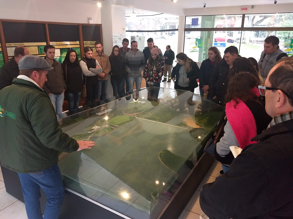 Visita a Usina Hidrelétrica Itá completa atividades do III Fórum Ambiental