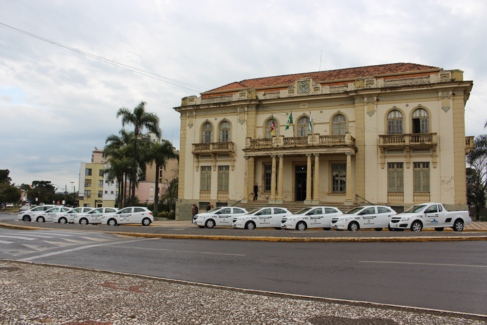 Município adquire novos veículos