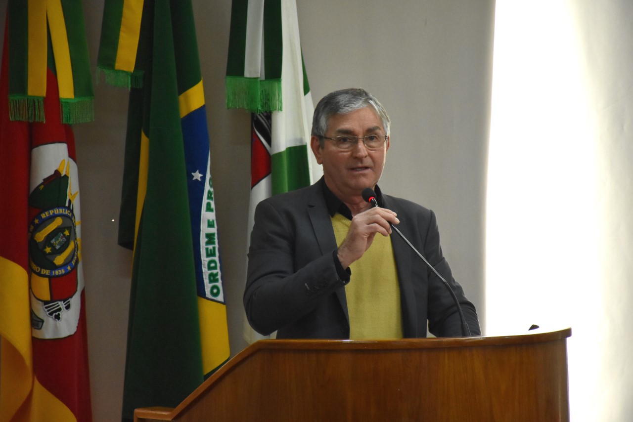 Gilson Serafin solicita pavimentação da Rua Teresa Serequanto
