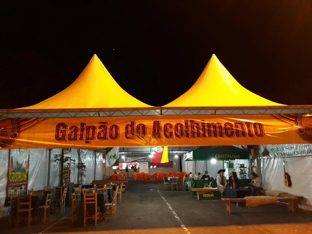 GalpÃ£o do Acolhimento com cardÃ¡pio de comidas campeiras todas as noites no AF (1)