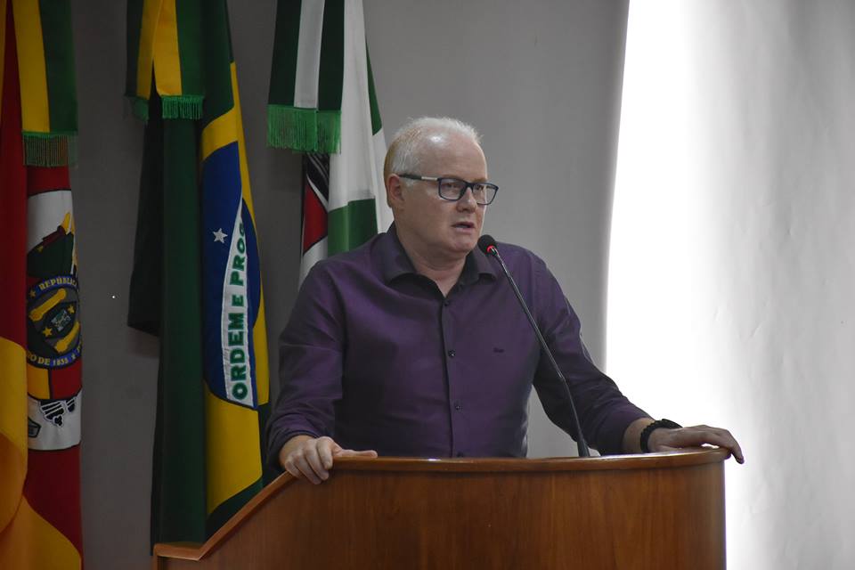 Vereador Oldra pleita conserto de ruas no Bairro Cerâmica