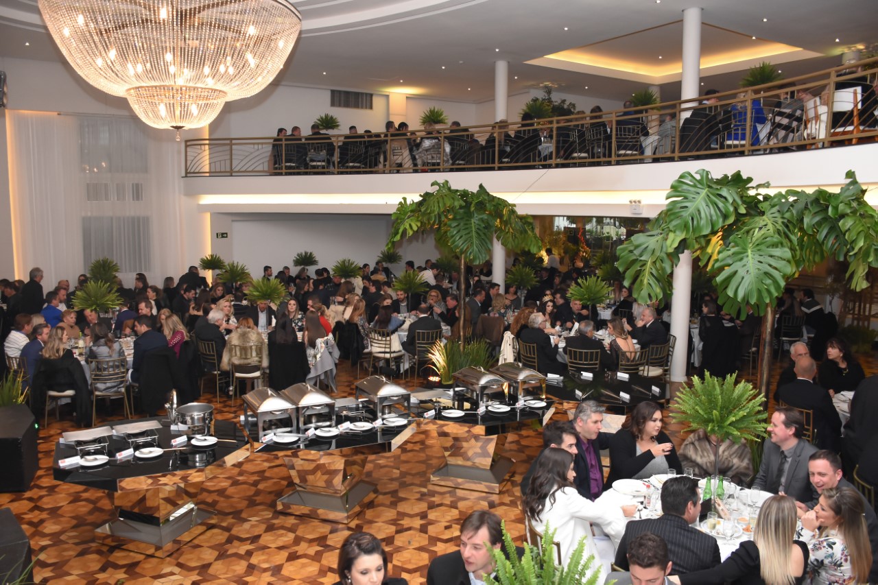 Festival gastronômico do crustáceo levou mais de 430 pessoas ao Clube do Comércio