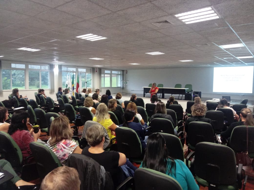 Formação continuada qualifica professores de Gaurama