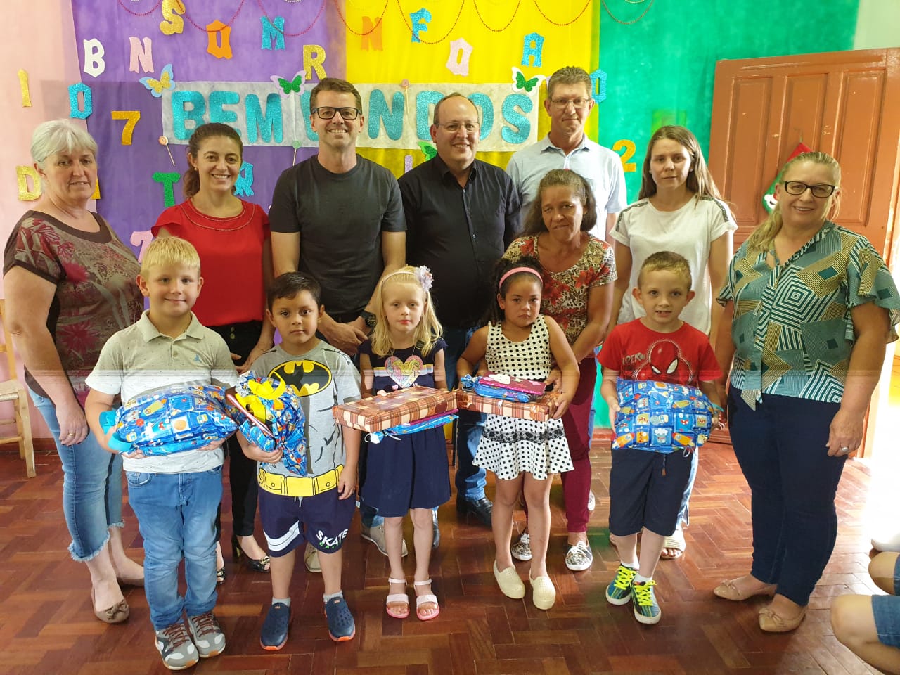 Escola Vereador Jabuonski de Gaurama realiza formatura e dia da família na escola