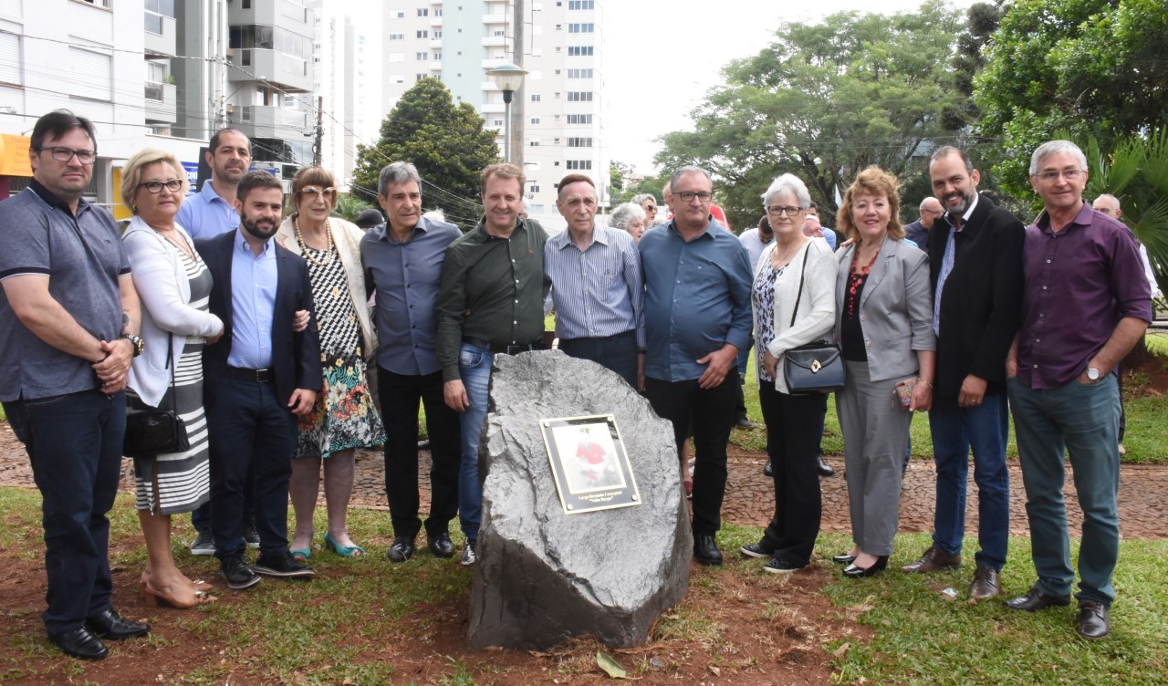 Proposto pelo vereador Renan Soccol, Largo Herminio Carpegiani – Velho Borges é inaugurado