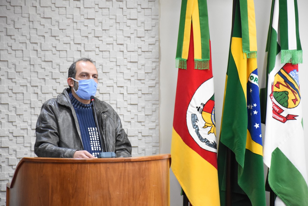 Vereador Flavinho Barcellos solicita a conclusão do asfaltamento da Rua Euclides Maragno