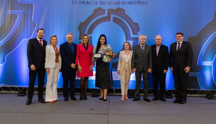 Homenagem a Giovana da Veiga Dariva