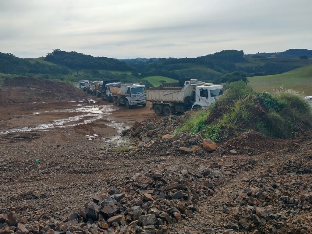 Prefeitura Intensifica Recuperação Das Estradas Pontes E Pontilhões No