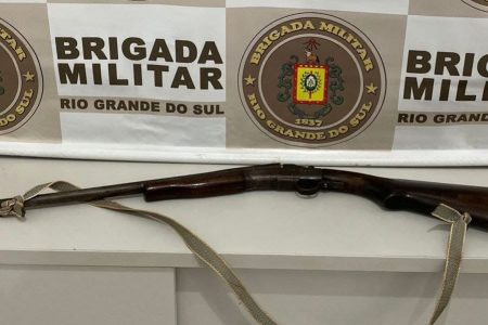 Brigada Militar prende homem por posse irregular de armas de fogo em Paulo Bento