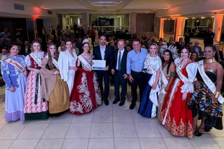 Frinape é destaque na capital do Estado: Rainha Gabriele Banaseski, princesas e coordenadora exaltam a importância de Erechim e da feira