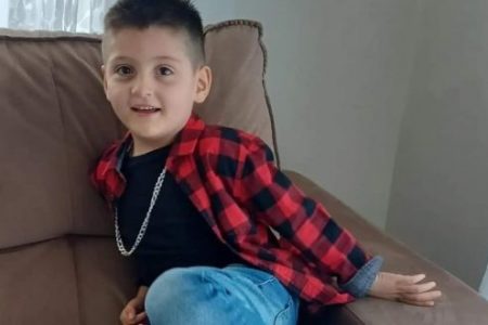 Menino de 5 anos é encontrado morto em tanque, em SC
