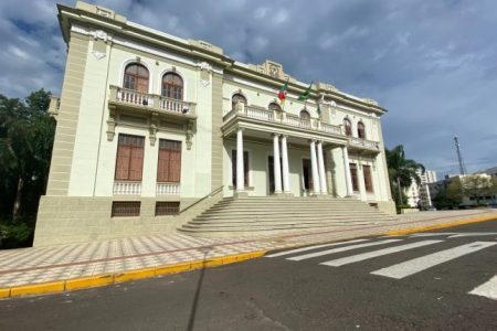 Três secretários dos quatro mandatos de Paulo Polis estão entre os mais jovens da história de Erechim