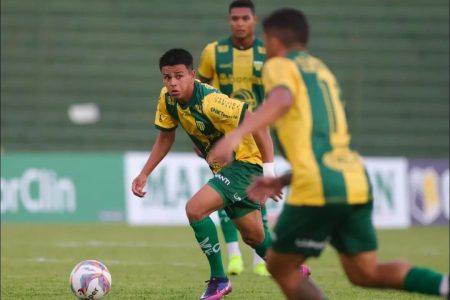 Edson salva Ypiranga no primeiro jogo da temporada no Colosso da Lagoa