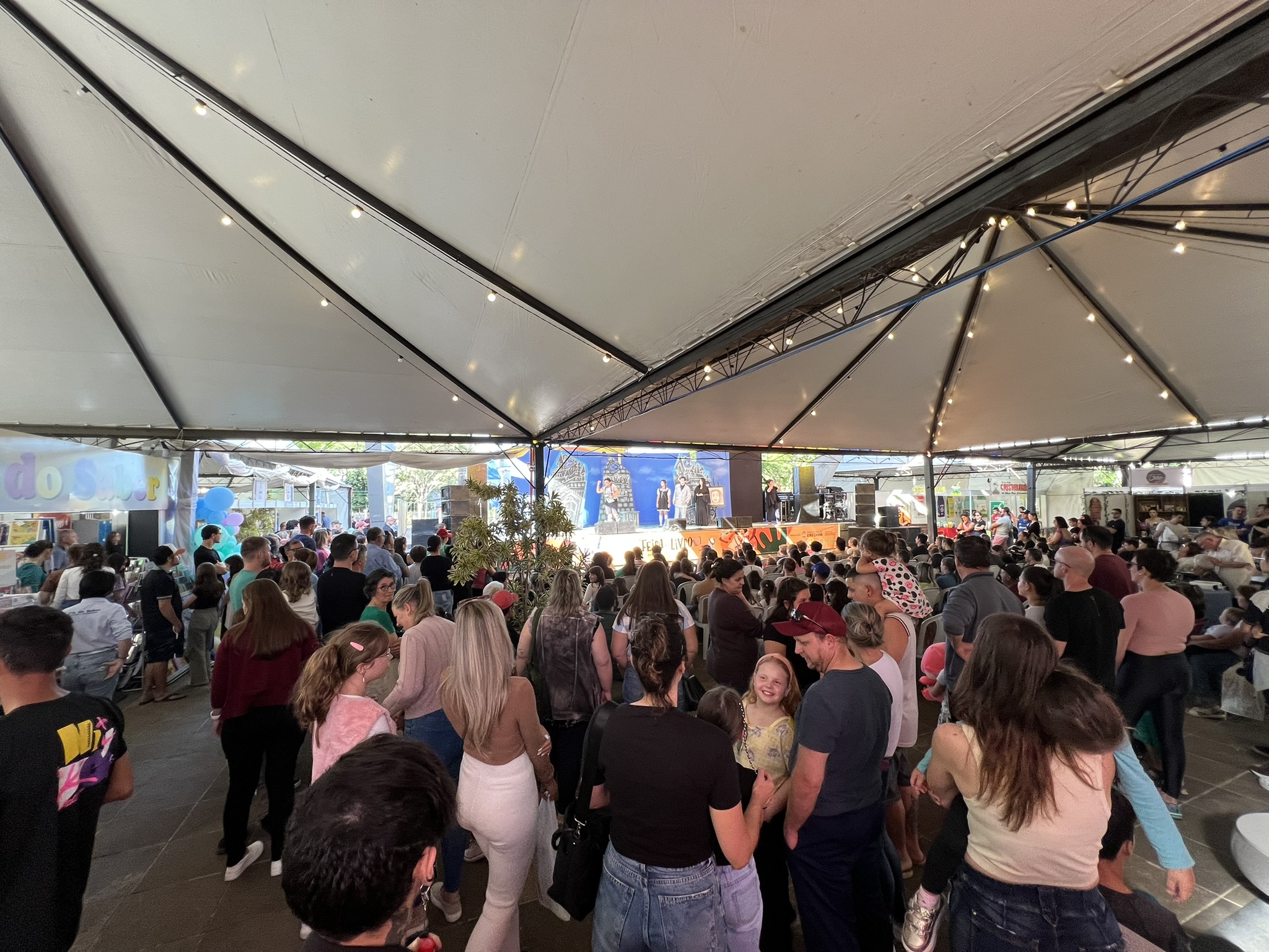 26ª Feira do Livro encanta e mobiliza comunidade de Erechim